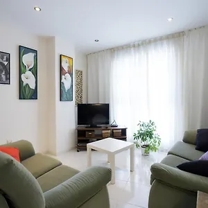 https://plaza-de-las-flores-malaga.1costadelsol.com