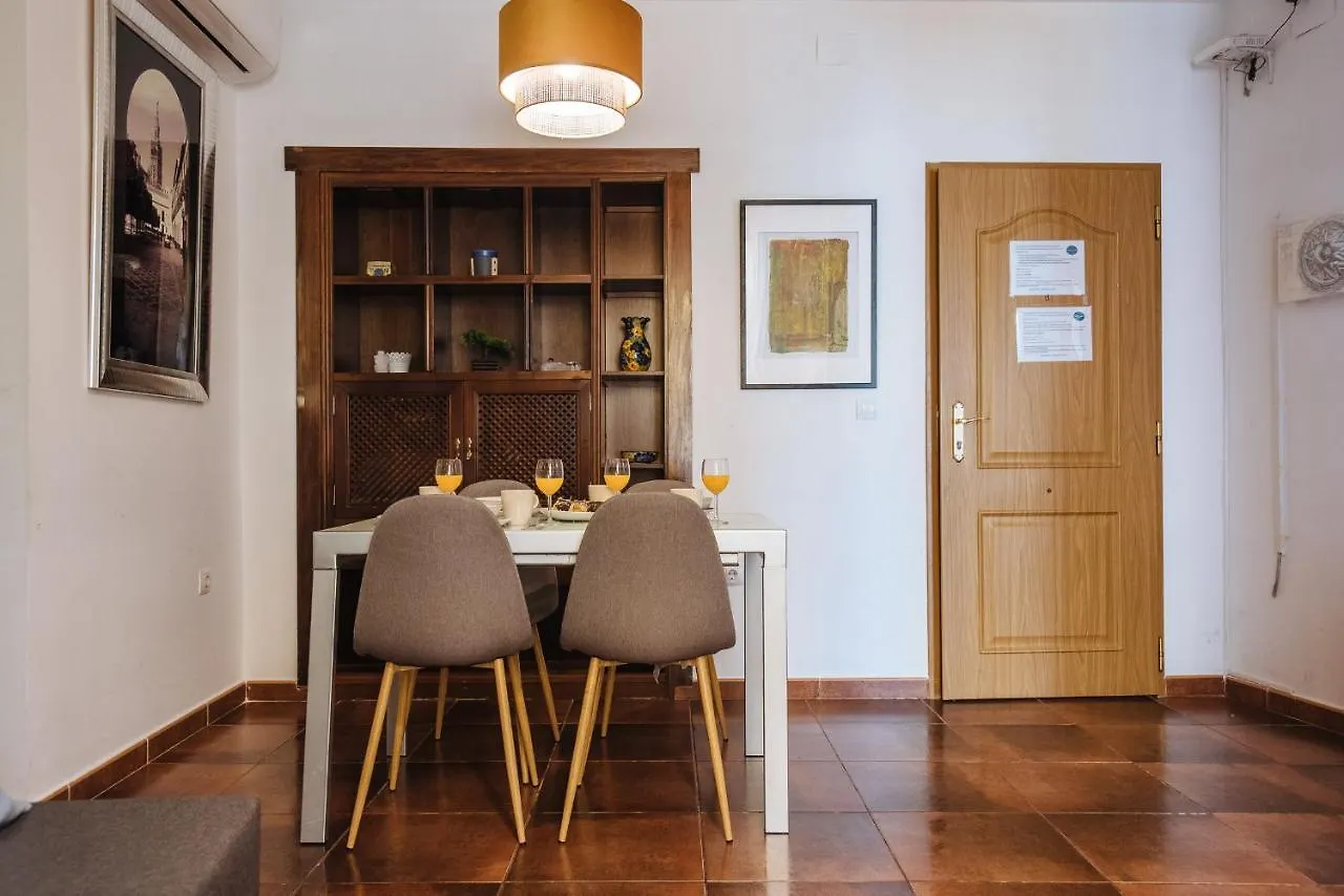 Homeyseville- Bright Apartment At Santa Cruz 6 Pax, Parking Optional Hiszpania