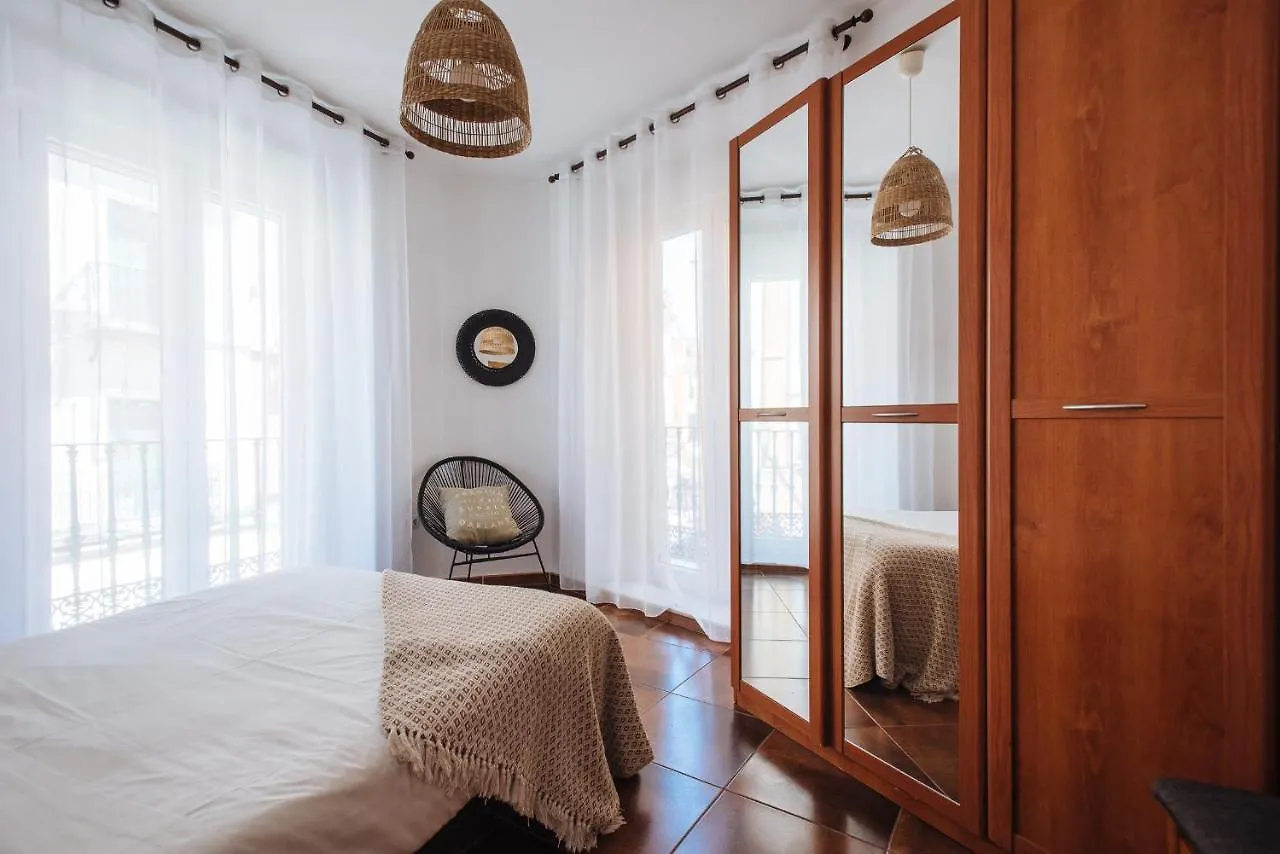 Homeyseville- Bright Apartment At Santa Cruz 6 Pax, Parking Optional Seville